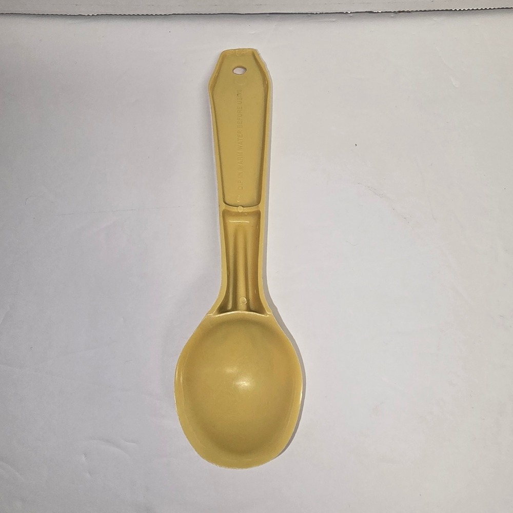 Vintage Tupperware Ice Cream Scoop Harvest Gold Yellow Plastic Kitchen Tool